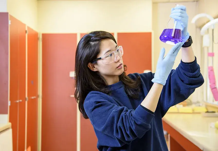 Student in Basic Sciences Lab