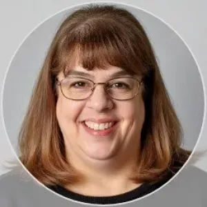 Jennifer Holt