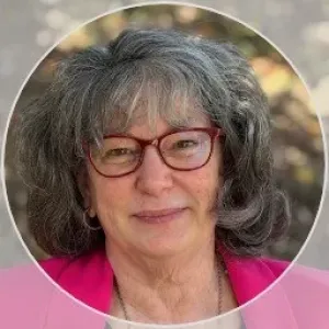 Holly Vugia