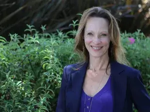 lynda-creighton-wong