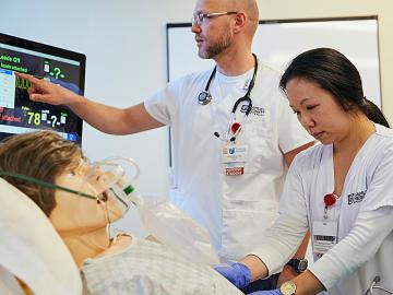 Nursing students train in simulation lab. (File photo)
