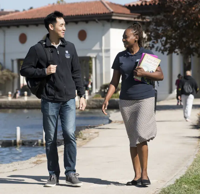 Students walking around Lake Merritt