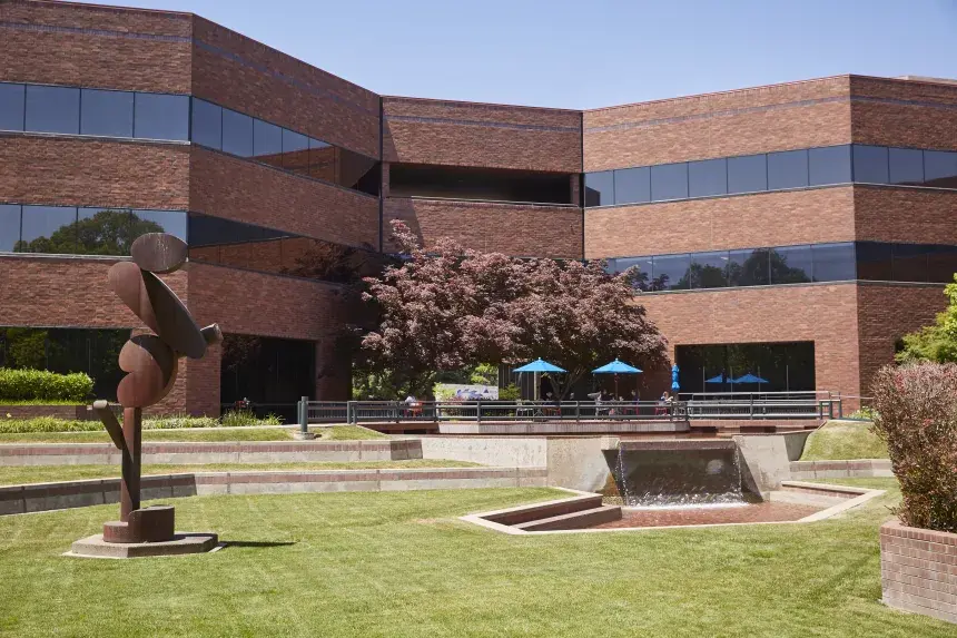 Image of SMU Sacramento Campus Courtyard